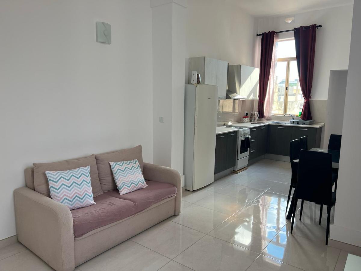 Room With Private Bathroom سليمة المظهر الخارجي الصورة