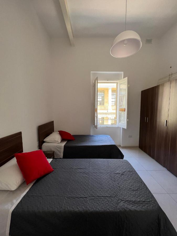 Room With Private Bathroom سليمة المظهر الخارجي الصورة